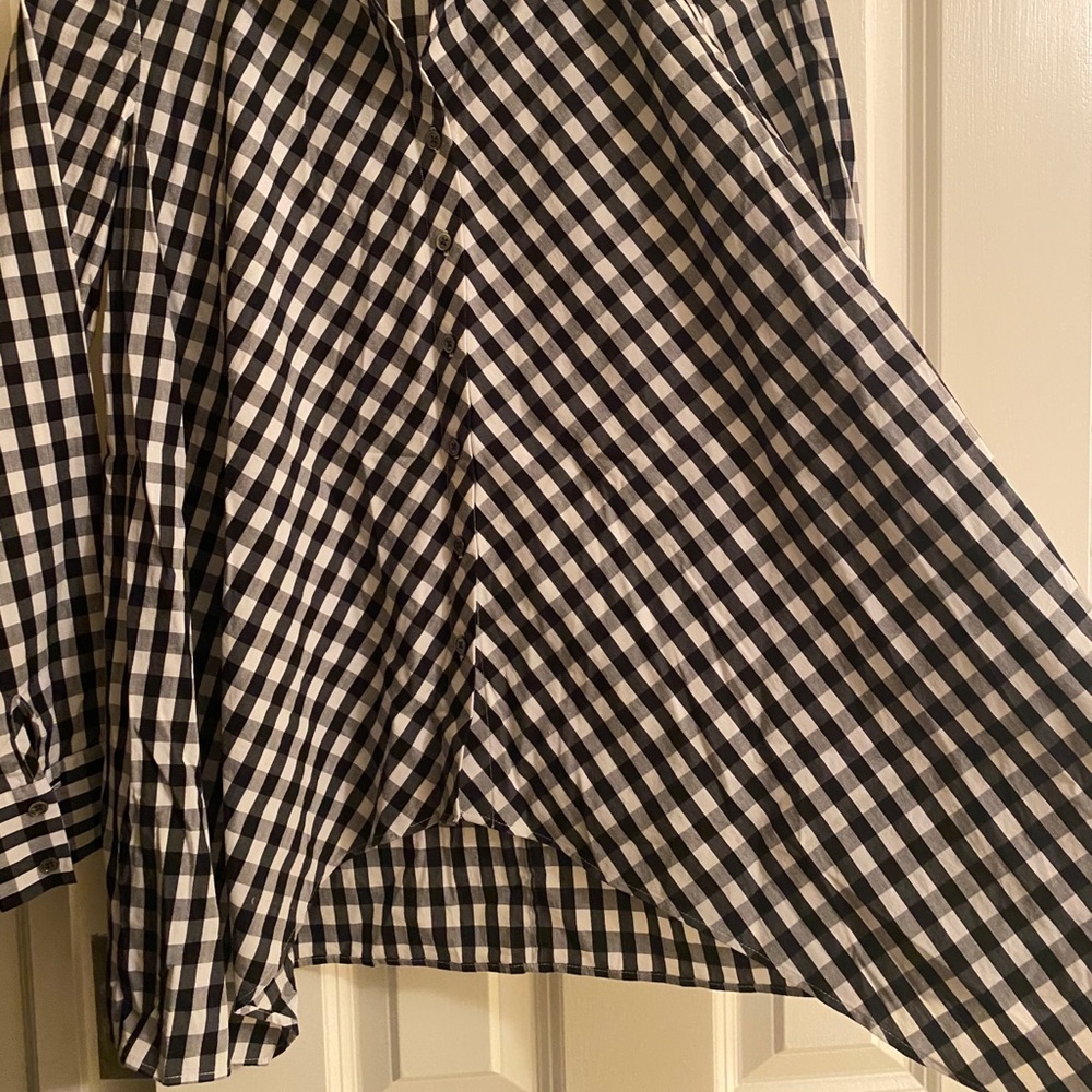 GO Silk button down. - Picture 3 of 4